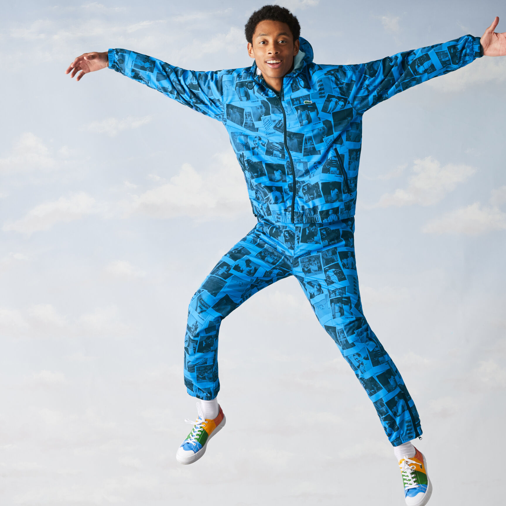 جاكيت بسحاب للجنسين من مجموعة Lacoste LIVE و Polaroid جاكيت بسحاب للجنسين من مجموعة Lacoste LIVE و Polaroid