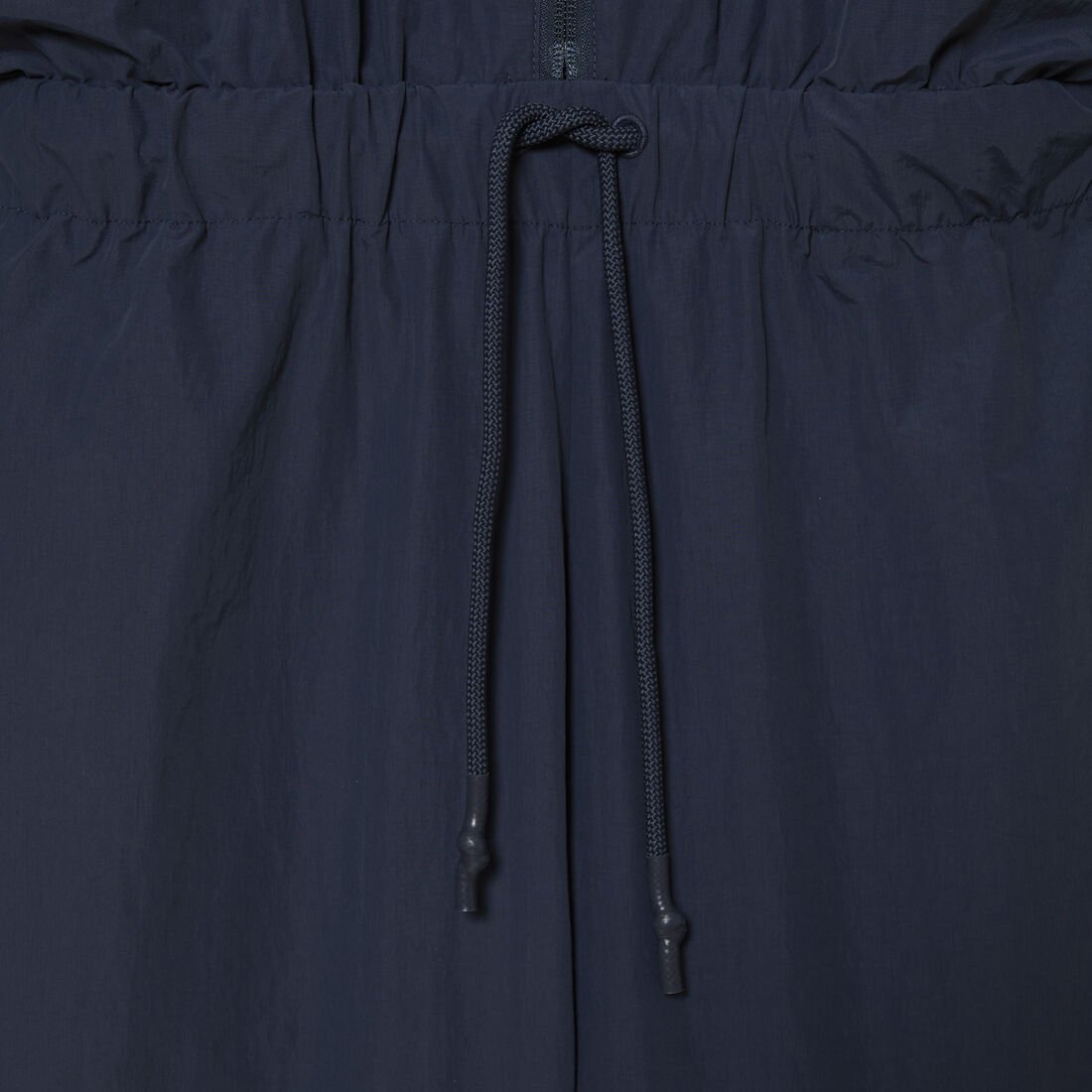 جمبسوت لاكوست نايلون بسحّاب للنساء جمبسوت لاكوست نايلون بسحّاب للنساء