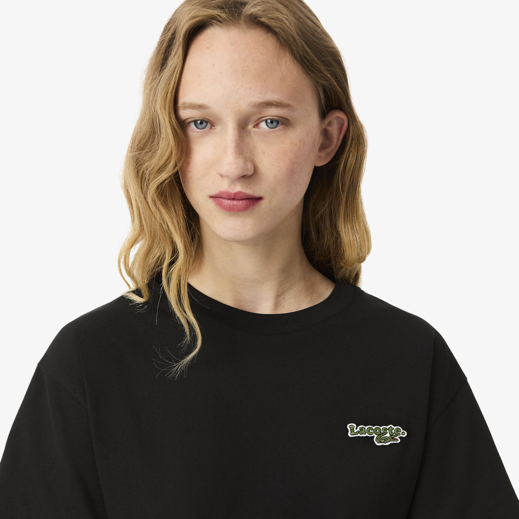 تي شيرت قطني قصير الحجم بشعار الماركة