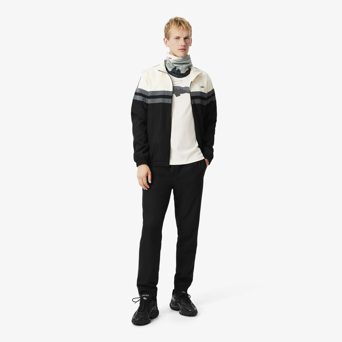 تيشيرت رياضي فائق الجفاف بنقشة جلد التمساح تيشيرت رياضي فائق الجفاف بنقشة جلد التمساح