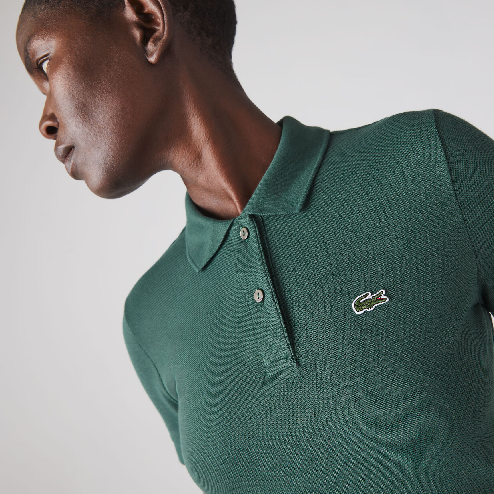 فستان بولو قطن بيكيه بقصة ضيقة للنساء فستان بولو قطن بيكيه بقصة ضيقة للنساء