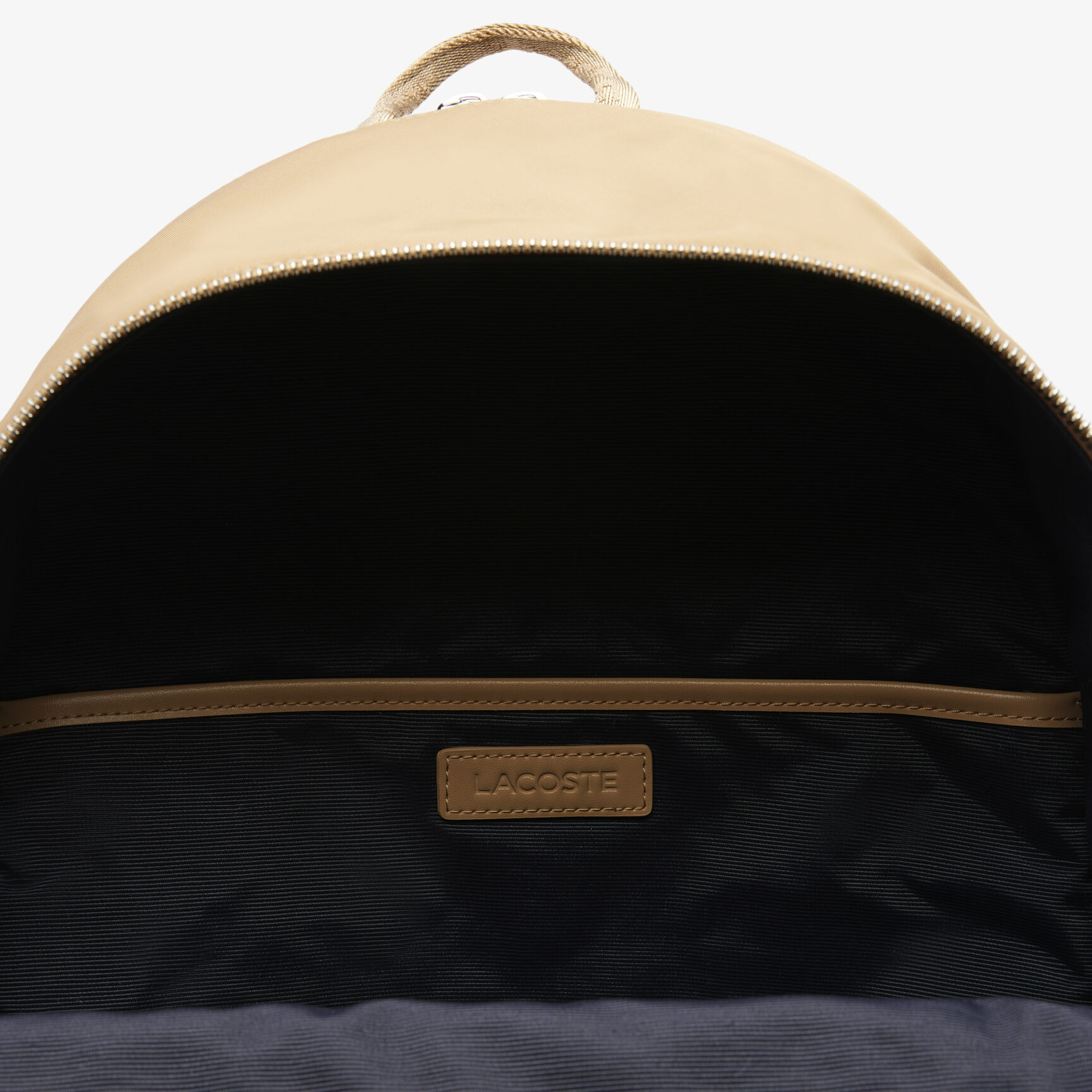 حقيبة ظهر لاكوست الكلاسيكية حقيبة ظهر لاكوست الكلاسيكية