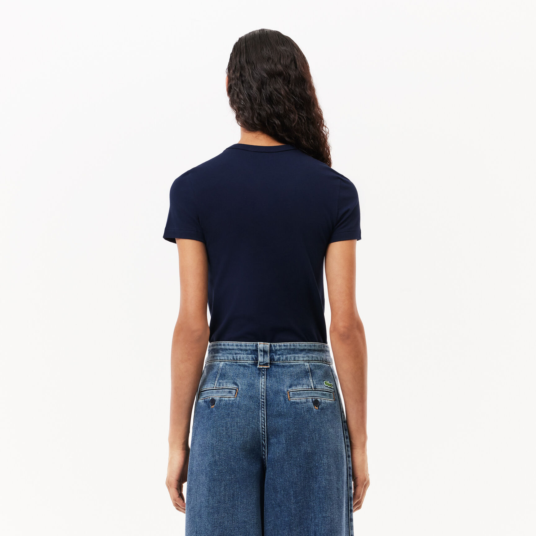 تي شيرت جيرسيه مطاطي بقصة ضيقة