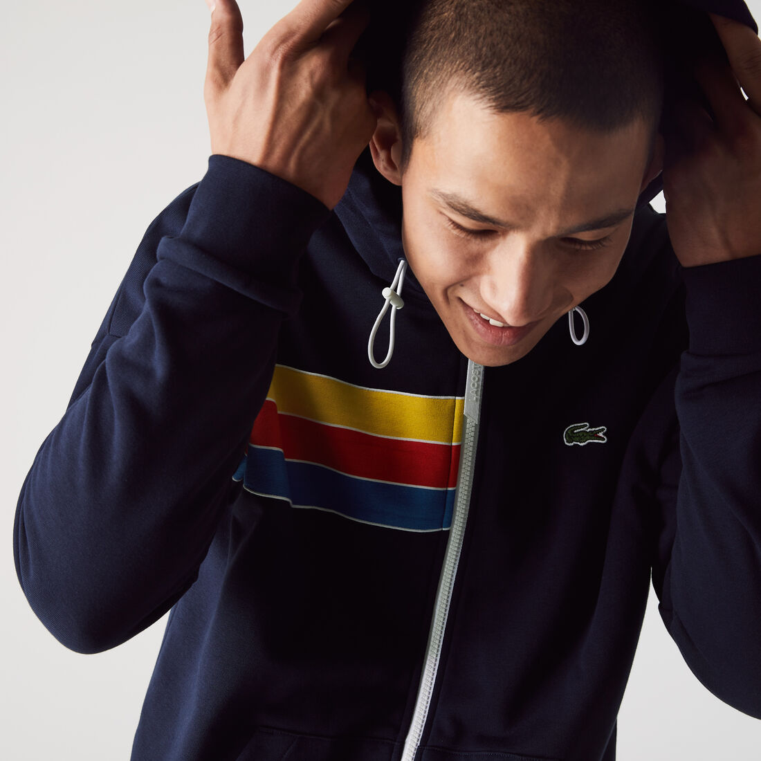 سويت شيرت صوف بسحاب مع غطاء رأس وكتل لونية من مجموعة Lacoste SPORT للرجال سويت شيرت صوف بسحاب مع غطاء رأس وكتل لونية من مجموعة Lacoste SPORT للرجال