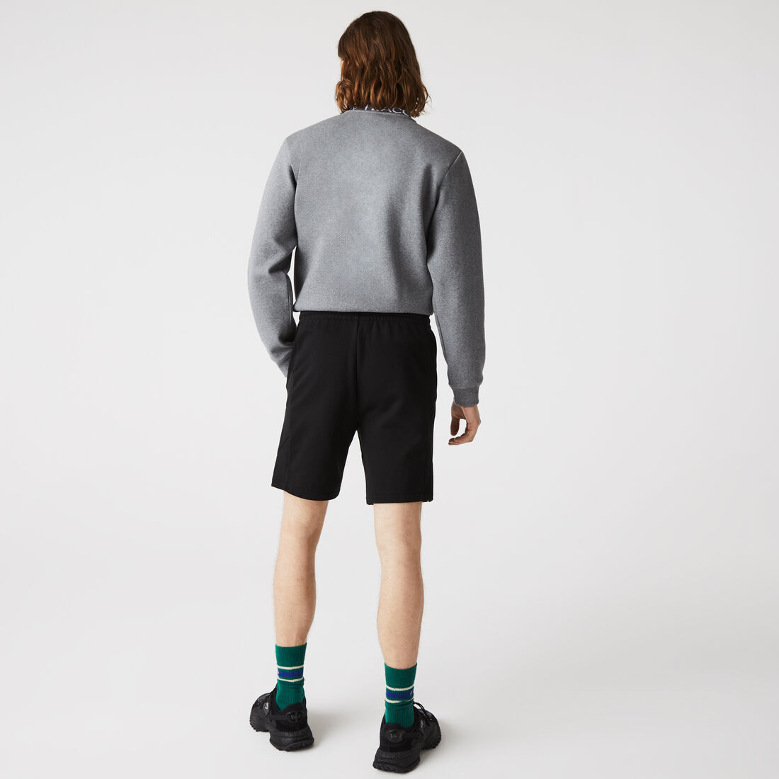 شورت برمودا من الصوف بحروف من Lacoste للرجال شورت برمودا من الصوف بحروف من Lacoste للرجال