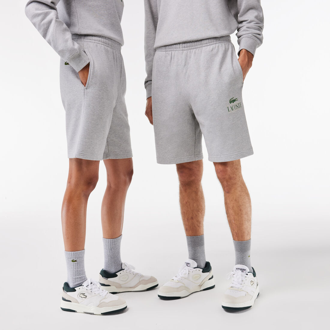 شورت صوف ناعم مقسم بألوان وبقصّة عادية شورت صوف ناعم مقسم بألوان وبقصّة عادية