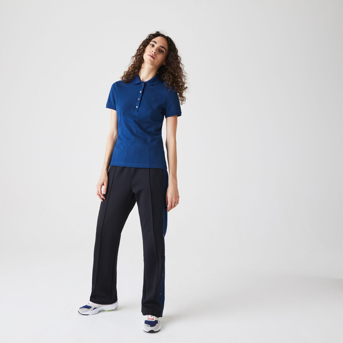 تيشيرت بولو L.12.D بقصة ضيقة من قماش بيتي بيكيه المطاطي تيشيرت بولو L.12.D بقصة ضيقة من قماش بيتي بيكيه المطاطي