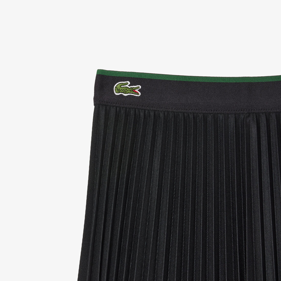 سترة بياقة بولو وألوان مغايرة صُنعت في فرنسا سترة بياقة بولو وألوان مغايرة صُنعت في فرنسا