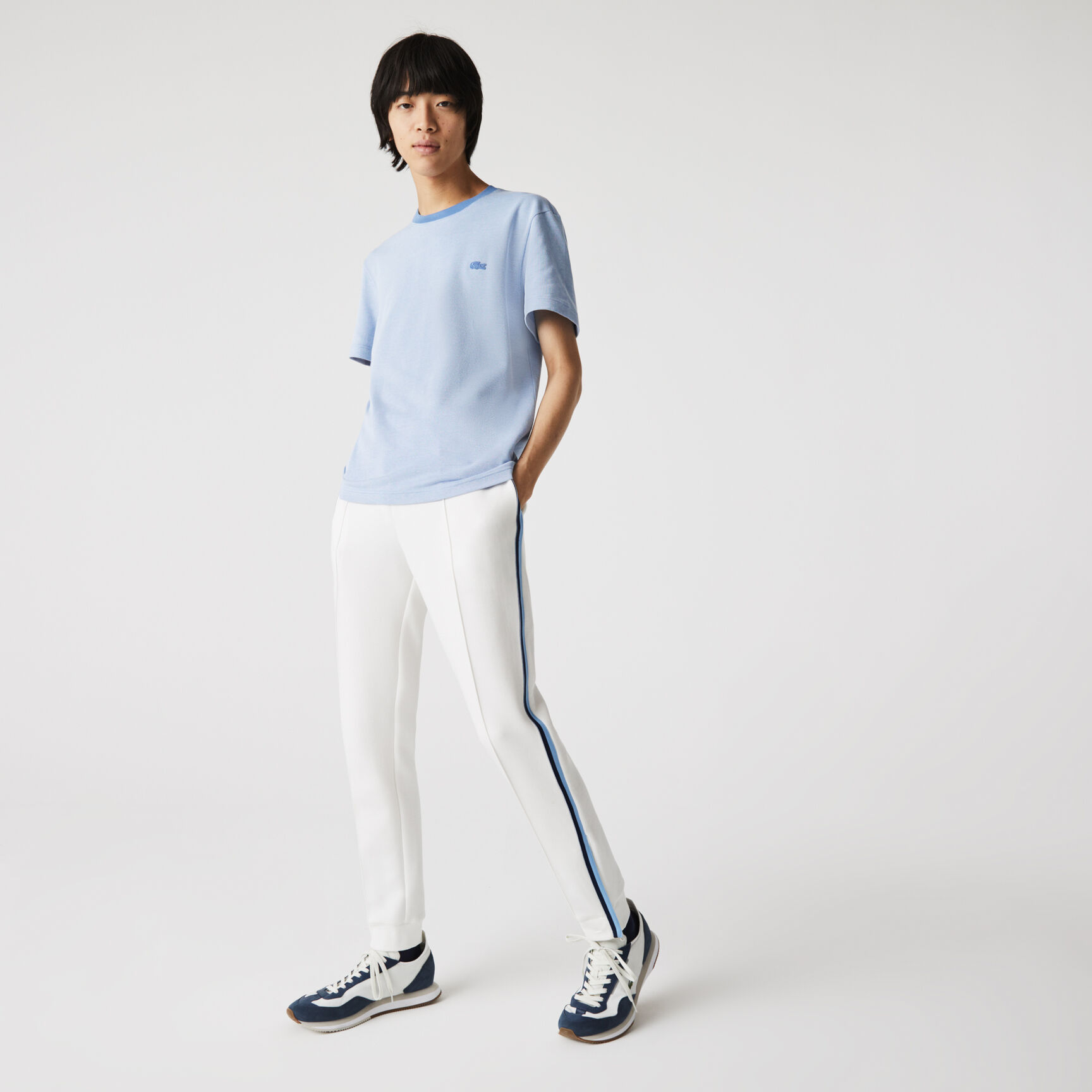 تي شيرت قطني متعرج الملمس للرجال بفتحة رقبة مستديرة تي شيرت قطني متعرج الملمس للرجال بفتحة رقبة مستديرة