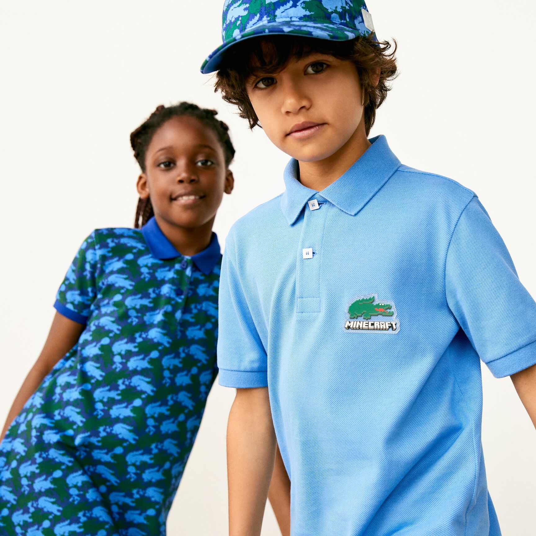 فستان بولو بيكيه قطن عضوي مطبوع مجموعة Lacoste × Minecraft للبنات فستان بولو بيكيه قطن عضوي مطبوع مجموعة Lacoste × Minecraft للبنات