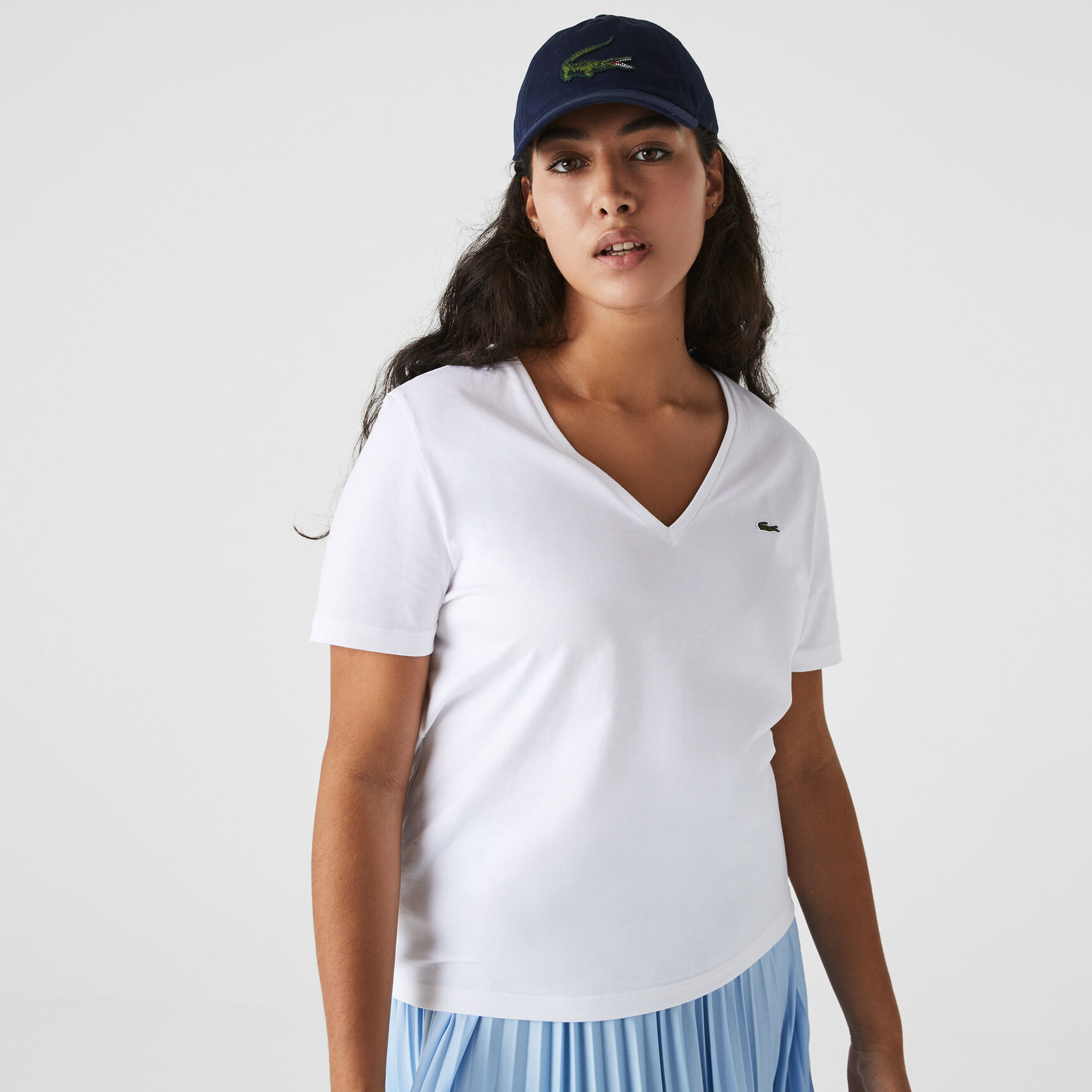 تي شيرت بقصّة عادية وطبعة مميزة لكلمة Lacoste