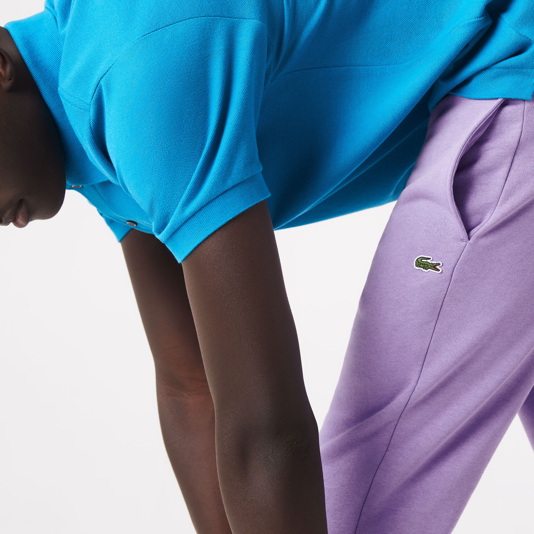 بنطال رياضي بقصة ضيقة بنطال رياضي بقصة ضيقة