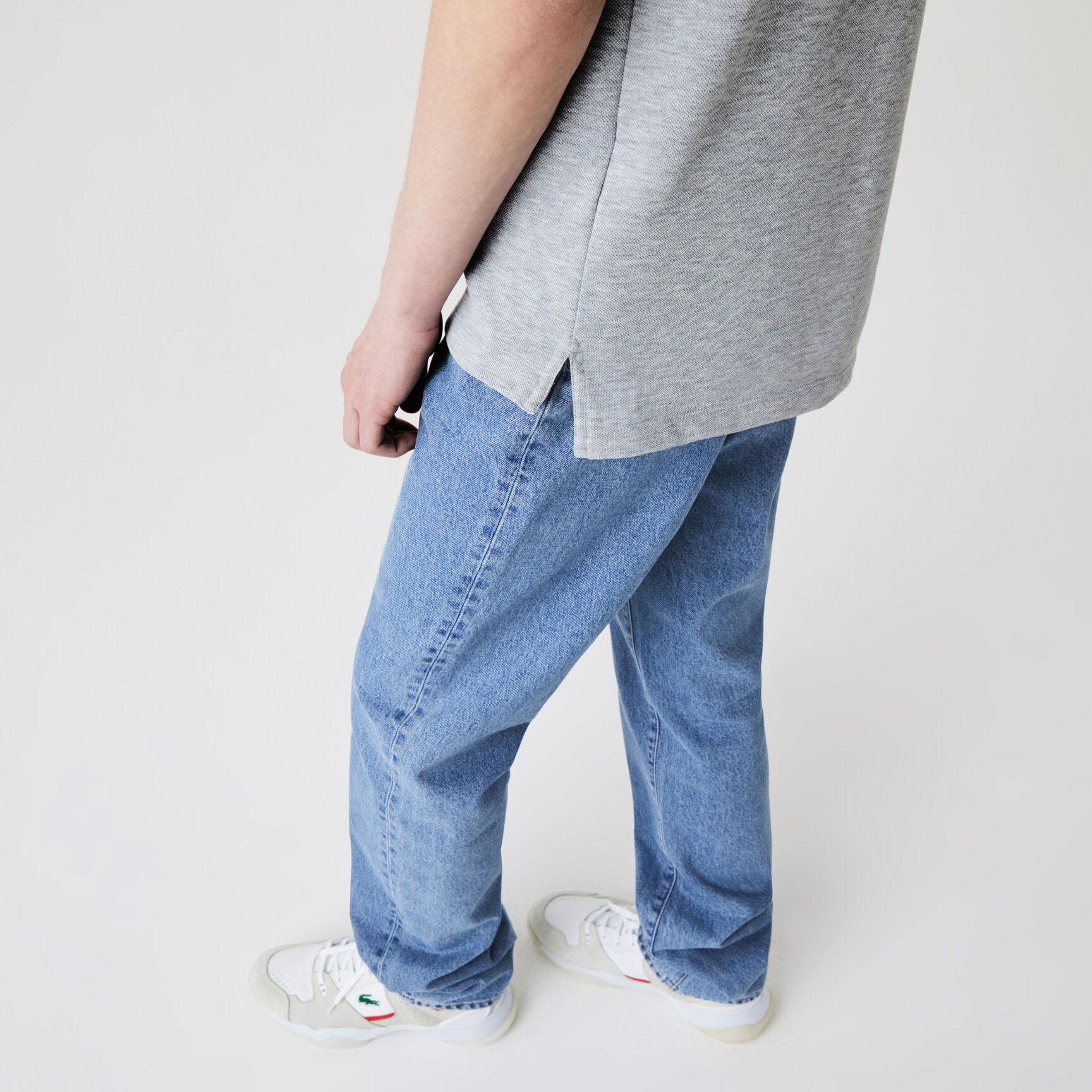 قميص بولو من بيكيه القطن للرجال بقصة عادية وشارة قميص بولو من بيكيه القطن للرجال بقصة عادية وشارة