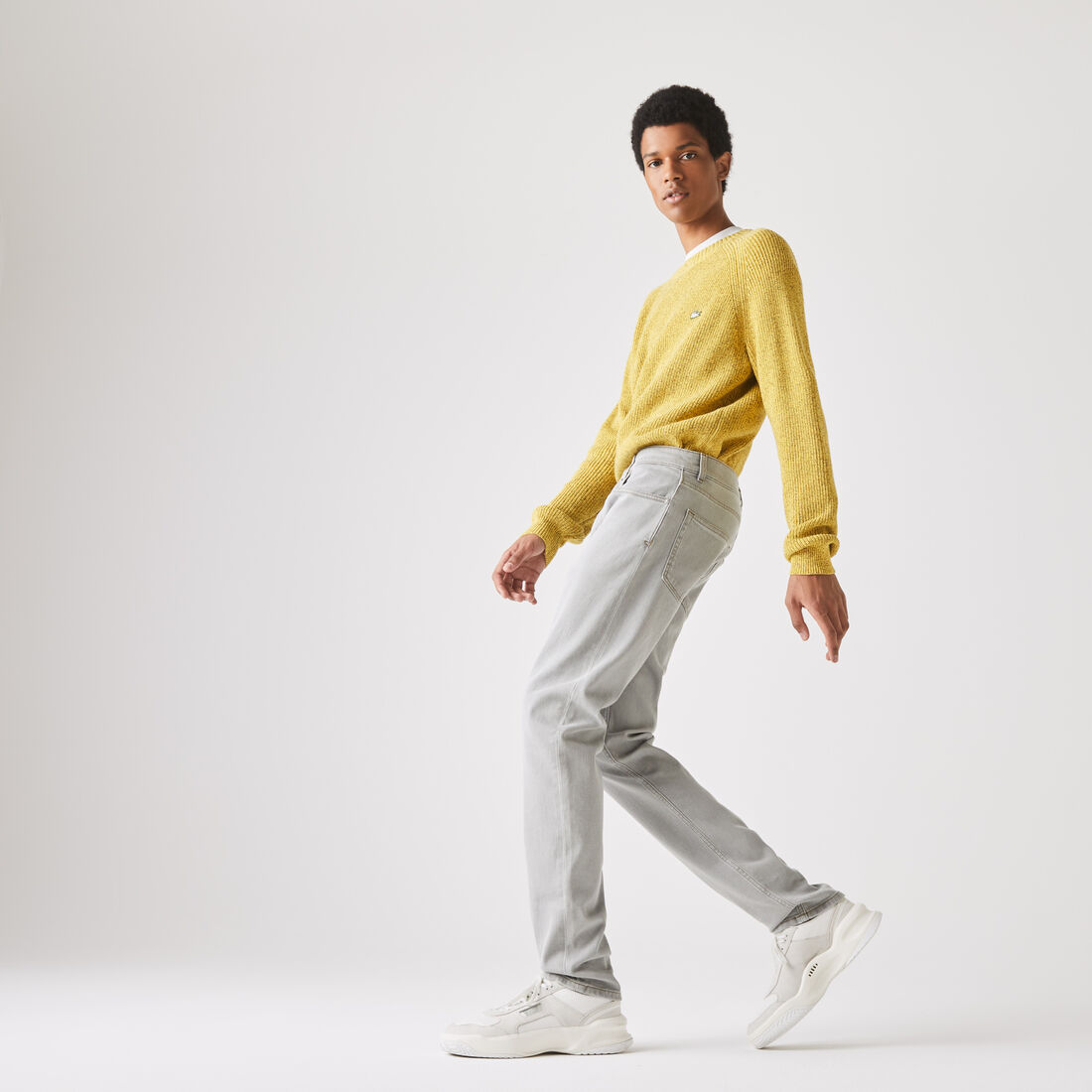 بنطال جينز بقصة ضيقة من الدنيم المرن مع 5 جيوب للرجال بنطال جينز بقصة ضيقة من الدنيم المرن مع 5 جيوب للرجال