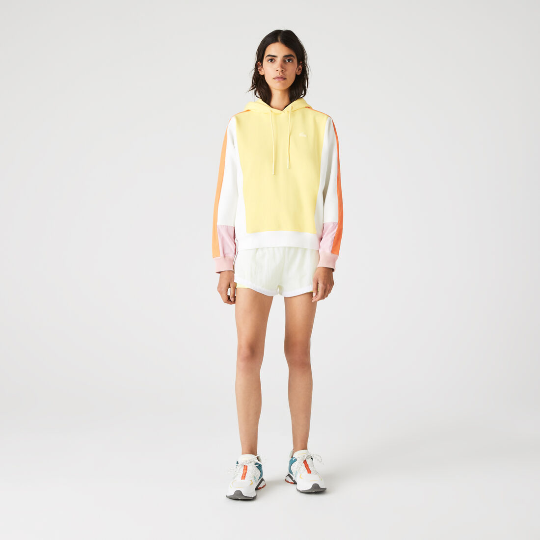 هودي صوف مقسم بألوان للنساء مجموعة Lacoste L!VE هودي صوف مقسم بألوان للنساء مجموعة Lacoste L!VE