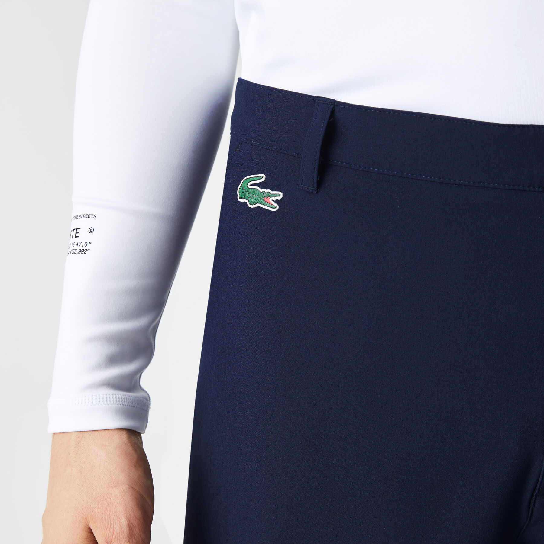 شورت برمودا غولف نسيج مطاطي خفيف للرجال مجموعة Lacoste SPORT لاكوست شورت برمودا غولف نسيج مطاطي خفيف للرجال مجموعة lacoste sport