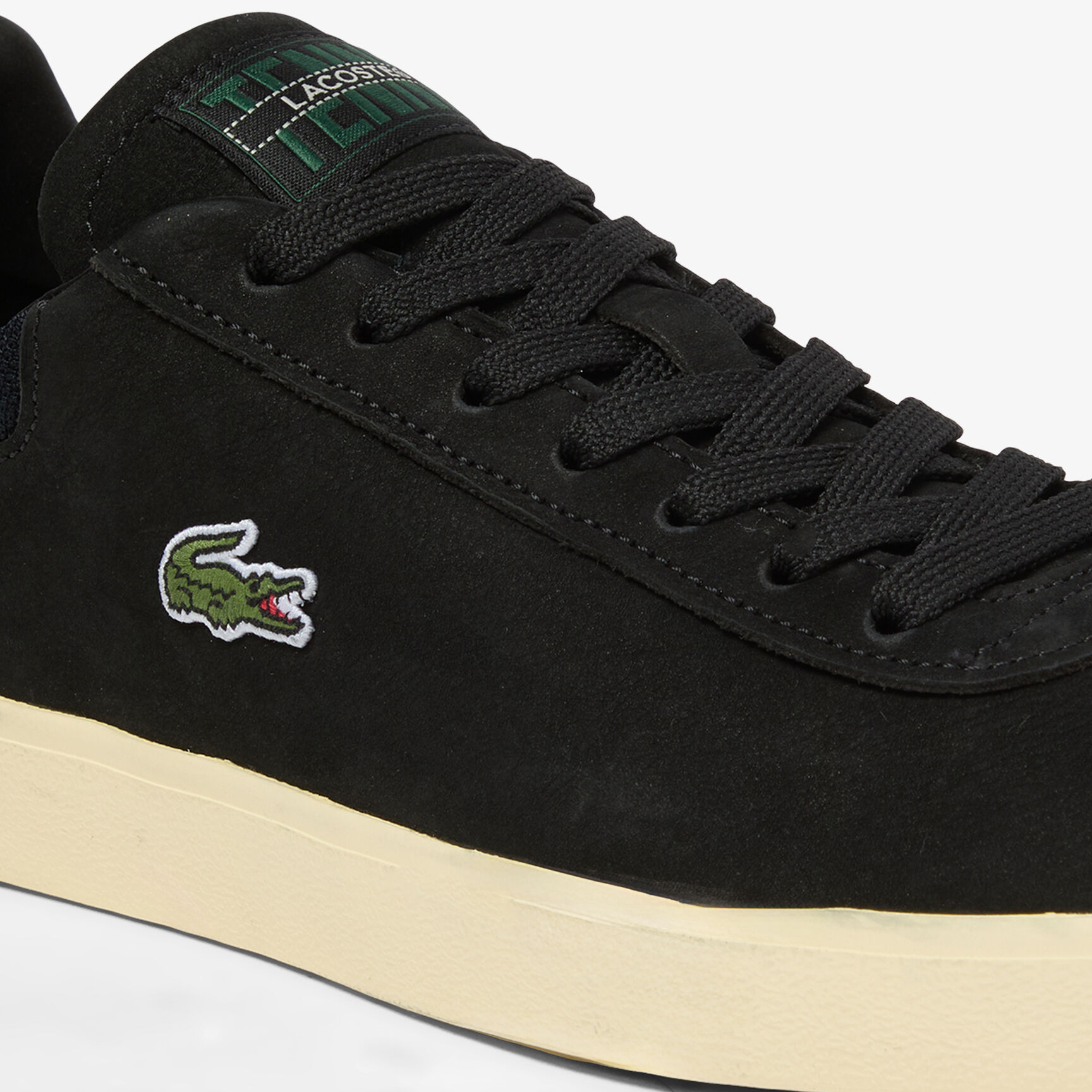 حذاء رياضي رجالي من الجلد من ماركة بيسشوت حذاء رياضي رجالي من الجلد من ماركة بيسشوت