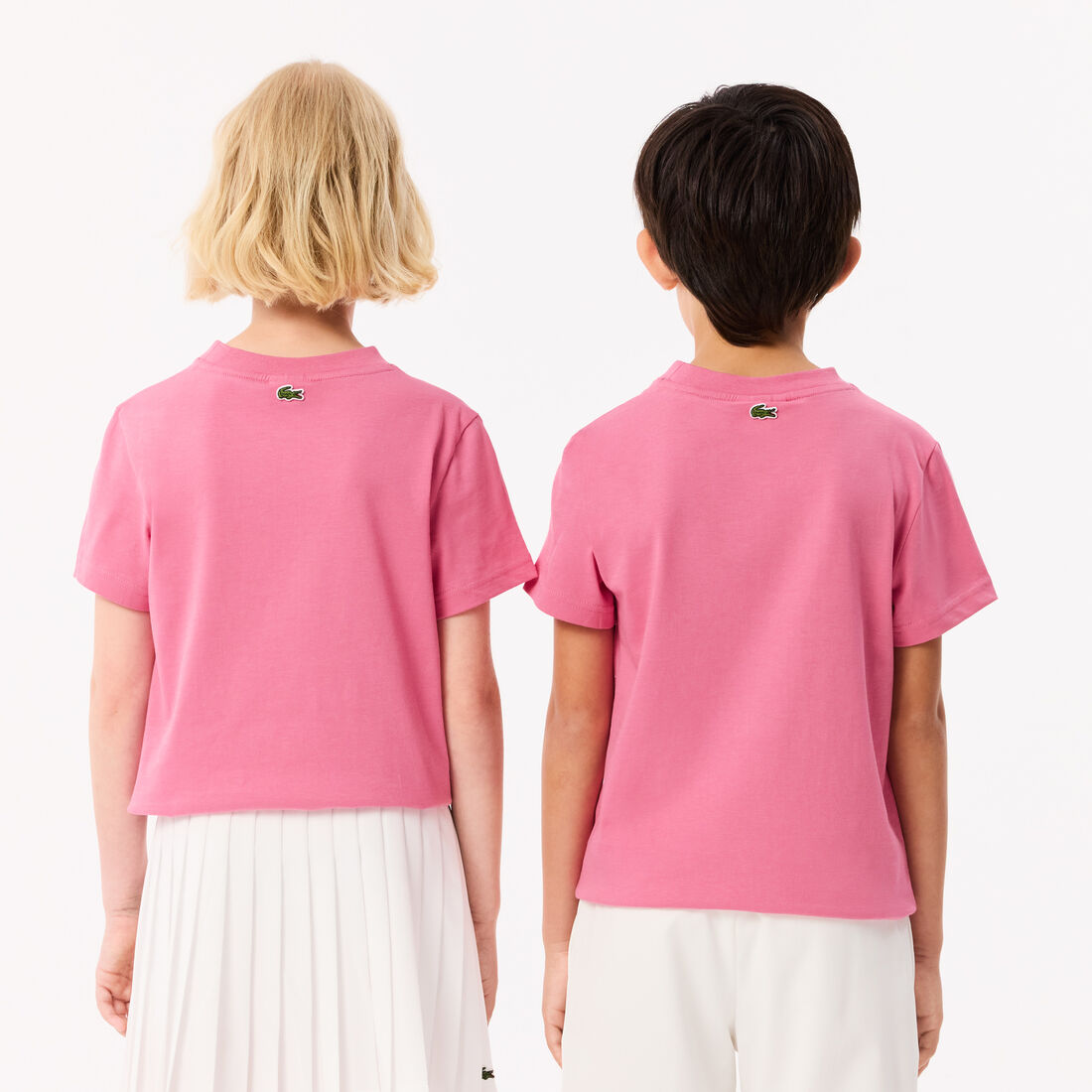 تيشيرت بطبعة الماركة تيشيرت بطبعة الماركة