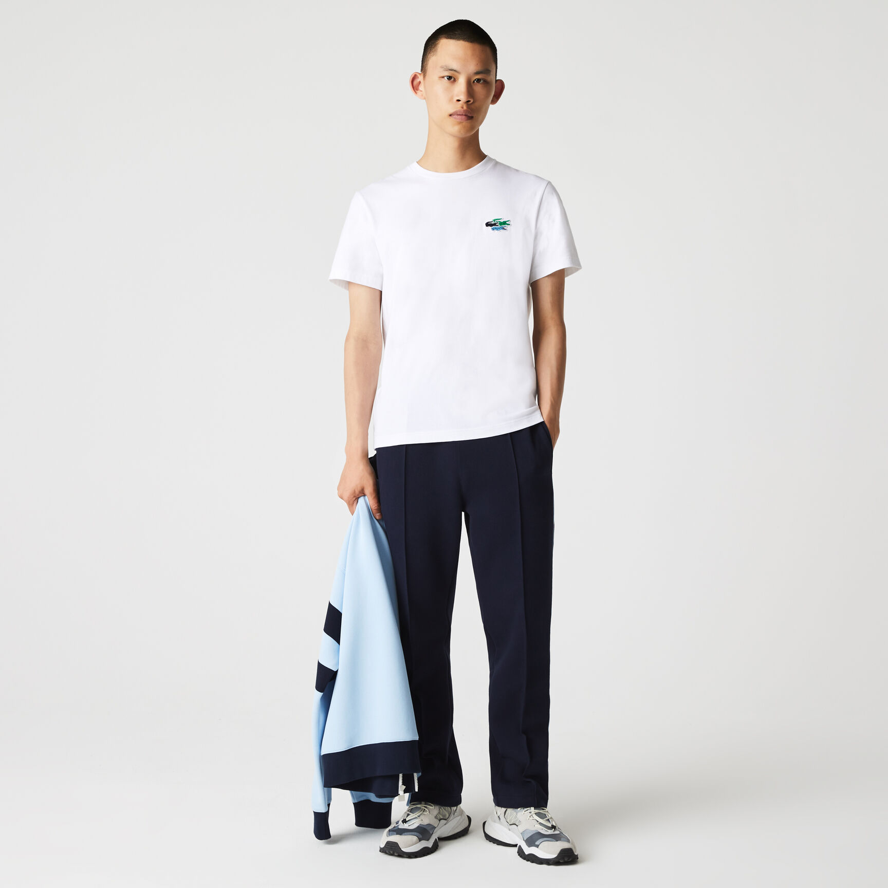 تيشيرت رجالي من القطن العضوي بياقة مستديرة ملونة