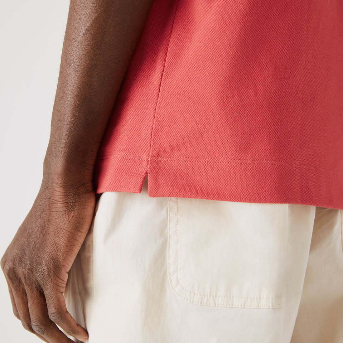 قميص بولو بيكيه باريسي بقصة عادية قميص بولو بيكيه باريسي بقصة عادية