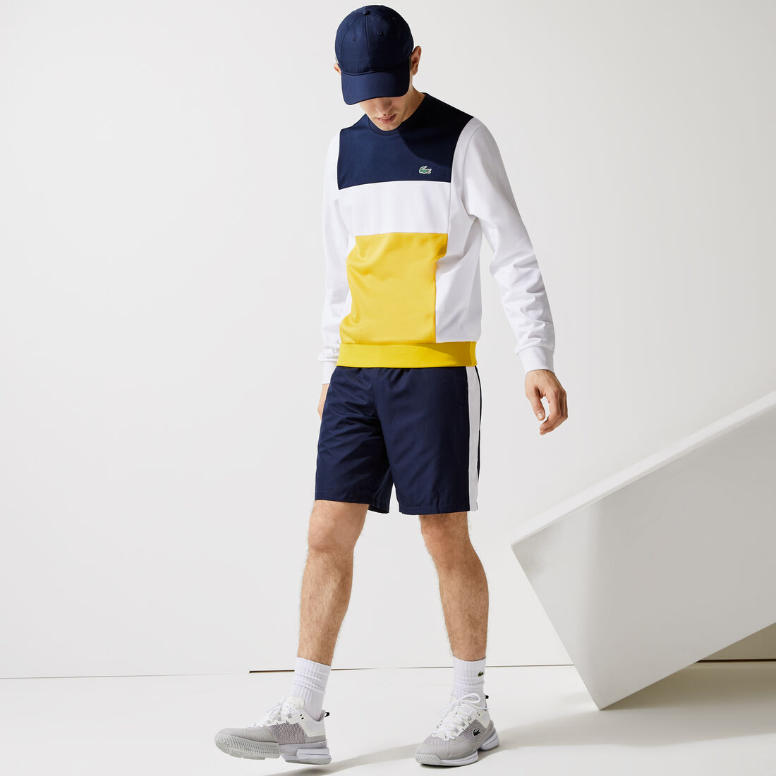 كنزة من مجموعة Lacoste SPORT للرجال من بيكيه كنزة من مجموعة Lacoste SPORT للرجال من بيكيه