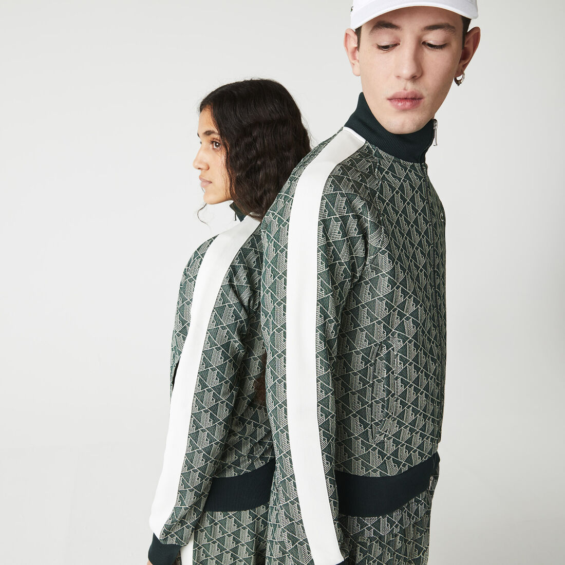 جاكيت بسحّاب جاكار بنقشة حروف الماركة للجنسين مجموعة Lacoste L!VE جاكيت بسحّاب جاكار بنقشة حروف الماركة للجنسين مجموعة Lacoste L!VE