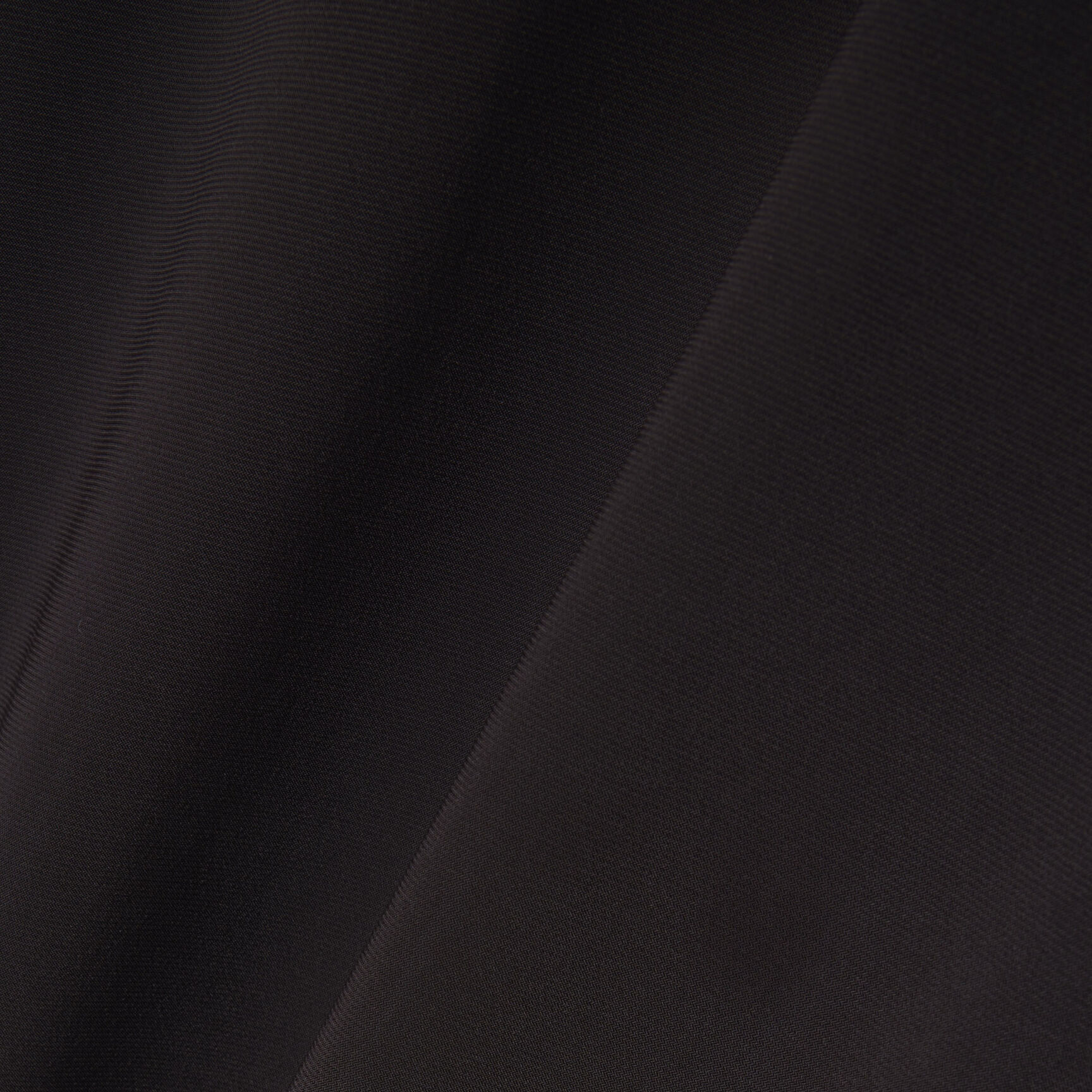 فستان بولو ضيق مزين بشعار الماركة