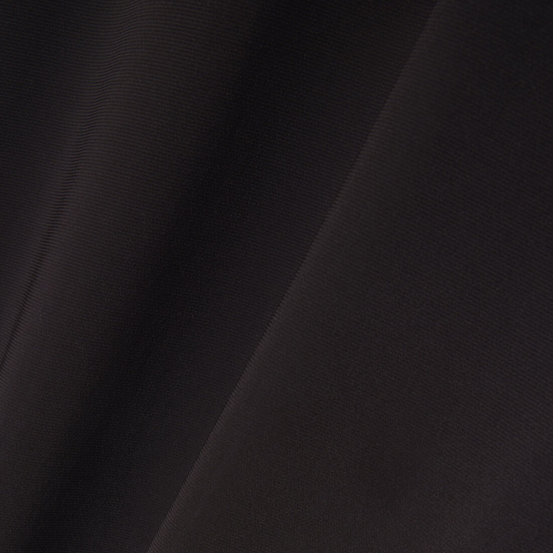 فستان بولو ضيق مزين بشعار الماركة فستان بولو ضيق مزين بشعار الماركة