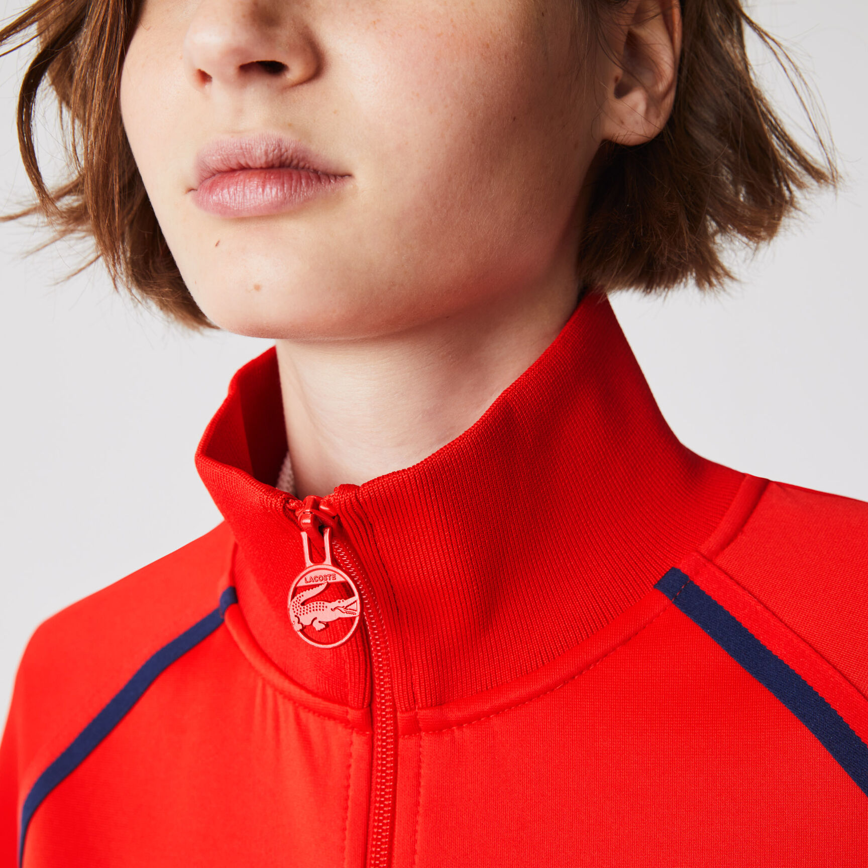 سويت شيرت بسحاب للنساء مع ياقة واقفة وطراز الفينتيج القديم