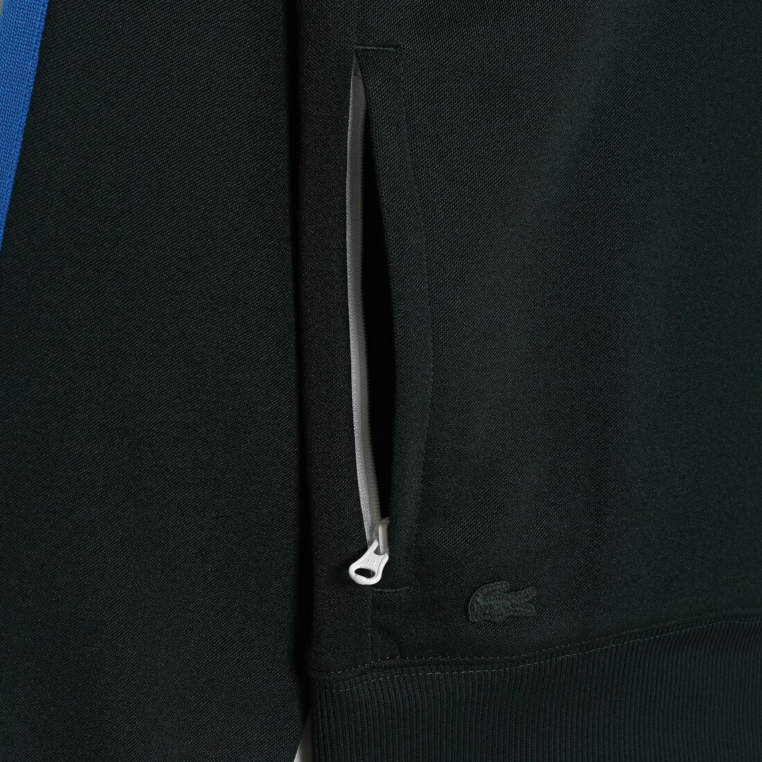 سويت شيرت لاكوست بيكيه بياقة عالية وسحّاب للرجال سويت شيرت لاكوست بيكيه بياقة عالية وسحّاب للرجال