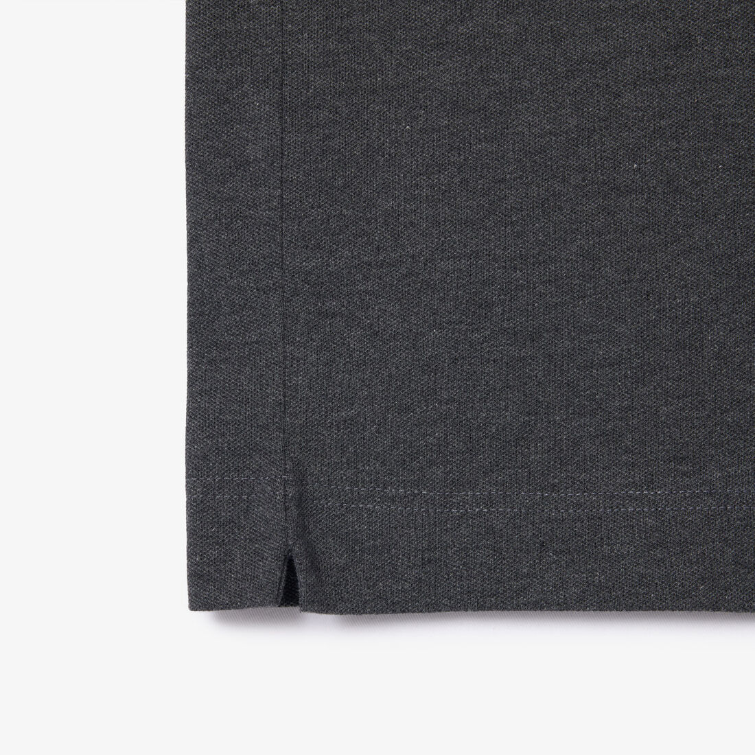 قميص بولو بيكيه باريسي بقصة عادية قميص بولو بيكيه باريسي بقصة عادية