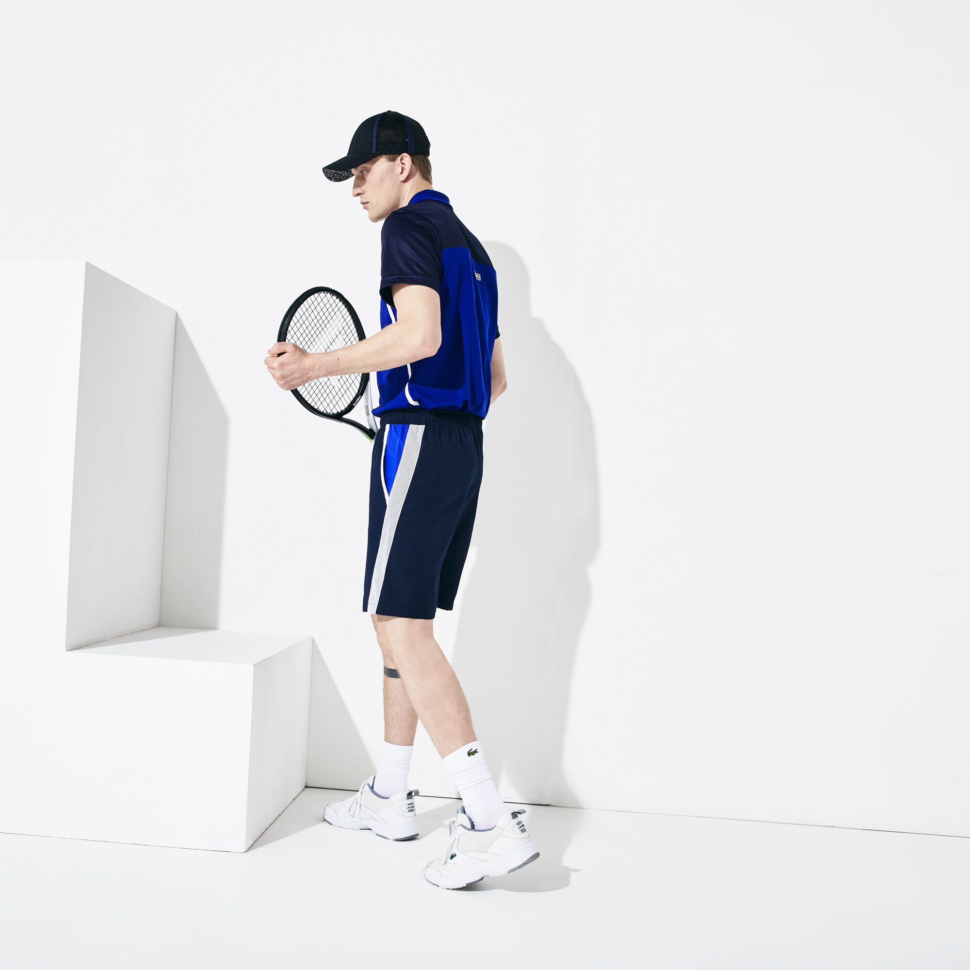 Men's Lacoste SPORT Contrast Cut-Out Light Tennis Shorts
