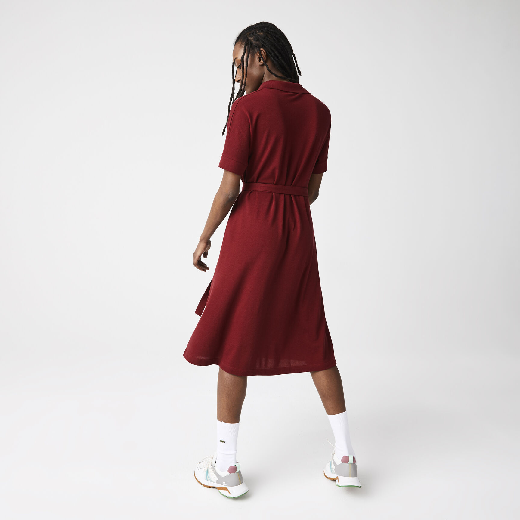 فستان بولو بيكيه بقصة واسعة وفتحة رقبة حرف V للنساء فستان بولو بيكيه بقصة واسعة وفتحة رقبة حرف V للنساء