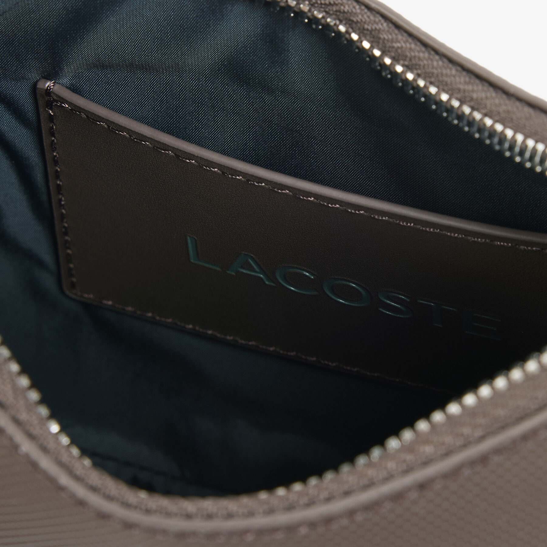 lacoste daily city shoulder bag