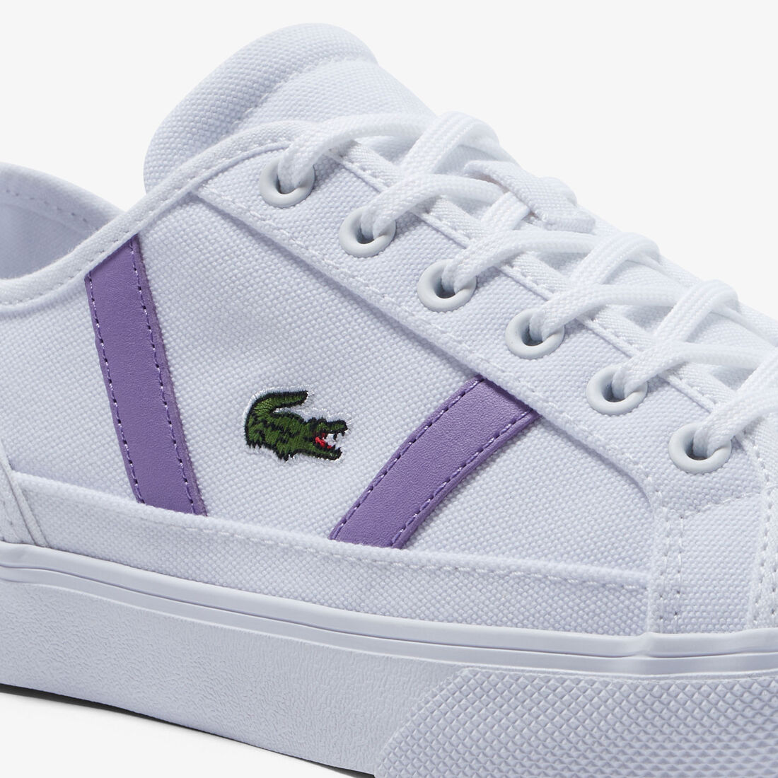 سنيكرز لاكوست سايد لاين برو قماش بتفاصيل ملونة للنساء سنيكرز لاكوست سايد لاين برو قماش بتفاصيل ملونة للنساء