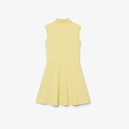 فستان بيكيه مطاطي بدون أكمام فستان بيكيه مطاطي بدون أكمام