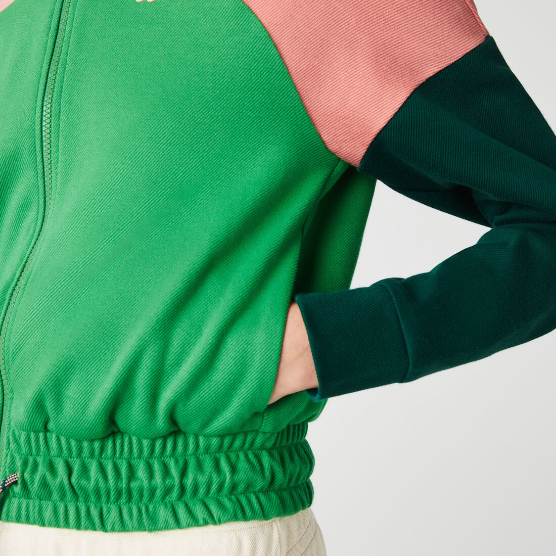 سويت شيرت نسائي من القطن العضوي بسحاب من مجموعة Lacoste SPORT سويت شيرت نسائي من القطن العضوي بسحاب من مجموعة Lacoste SPORT