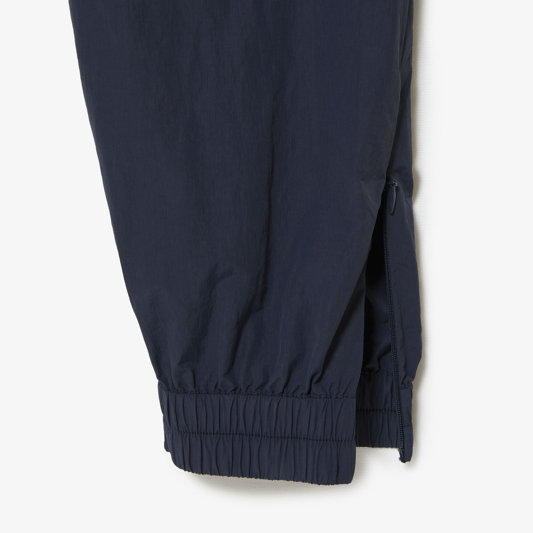 جمبسوت لاكوست نايلون بسحّاب للنساء جمبسوت لاكوست نايلون بسحّاب للنساء