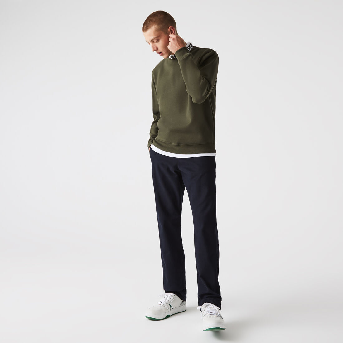 Men’s Lacoste Lettered Crew Neck Cotton Blend Sweatshirt Men’s Lacoste Lettered Crew Neck Cotton Blend Sweatshirt