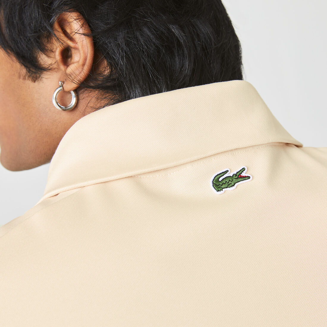 سويت شيرت بسحاب للرجال مع شريط مقلم وشارة من ثرات العلامة سويت شيرت بسحاب للرجال مع شريط مقلم وشارة من ثرات العلامة