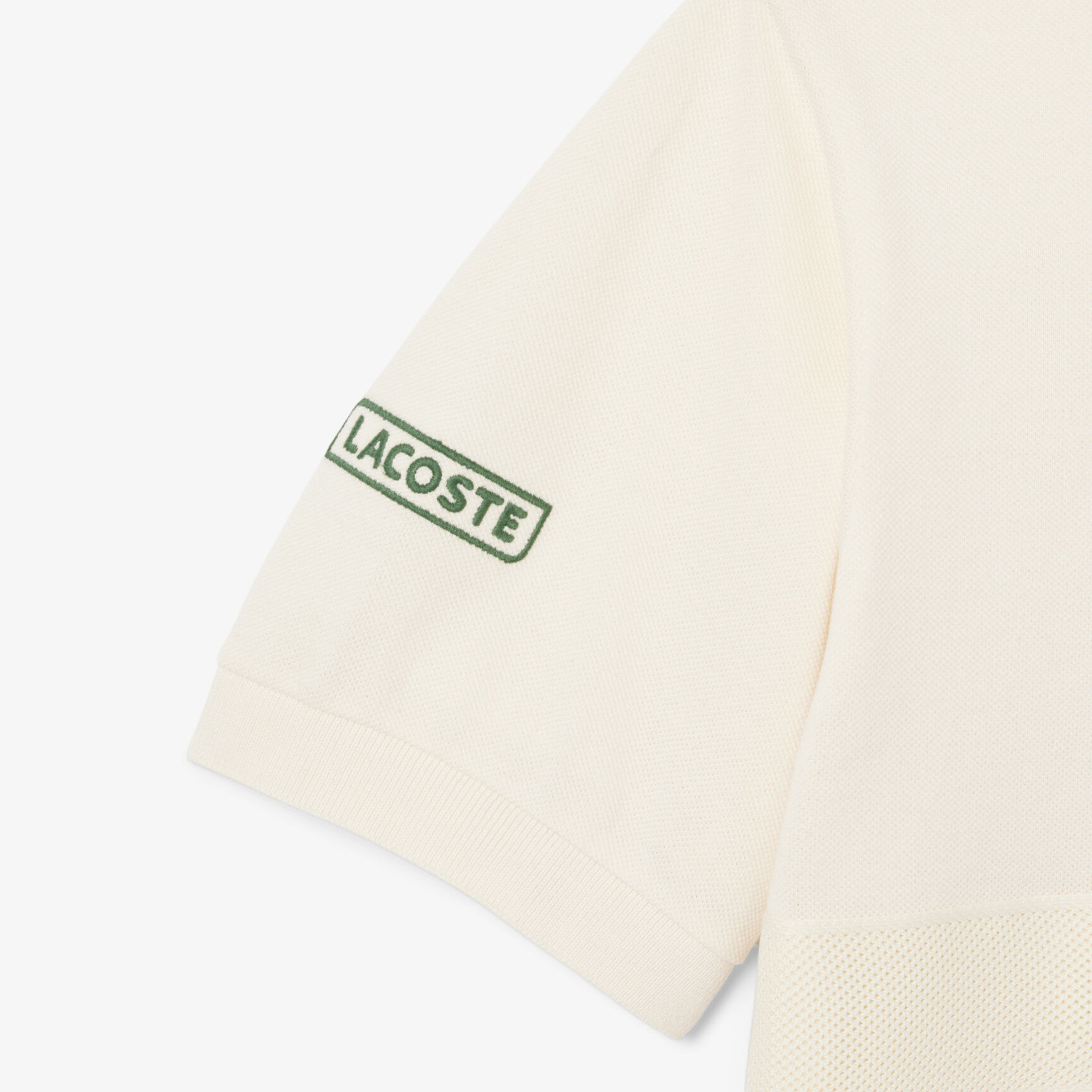 قميص بولو L.12.12 بقصة كلاسيكية صناعة فرنسية