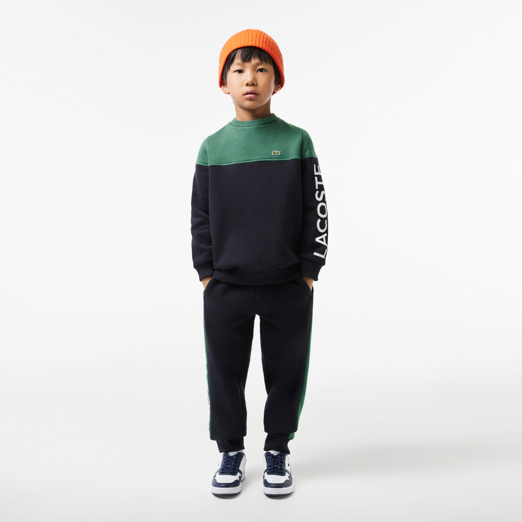 لاكوست سويت شيرت رياضي بطبعة مميزة لكلمة lacoste