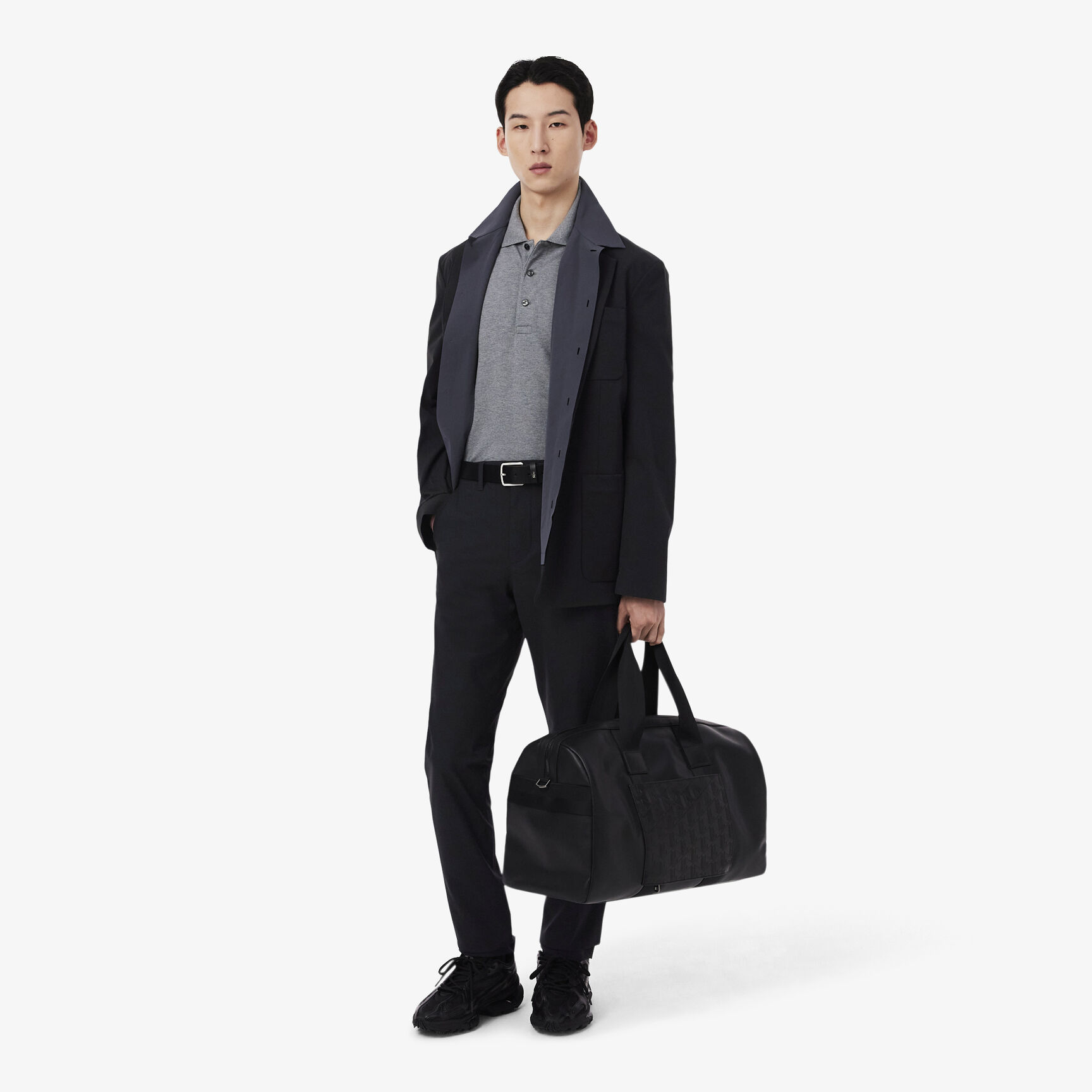 بنطال ضيق مطاطي للتنقل بنطال ضيق مطاطي للتنقل