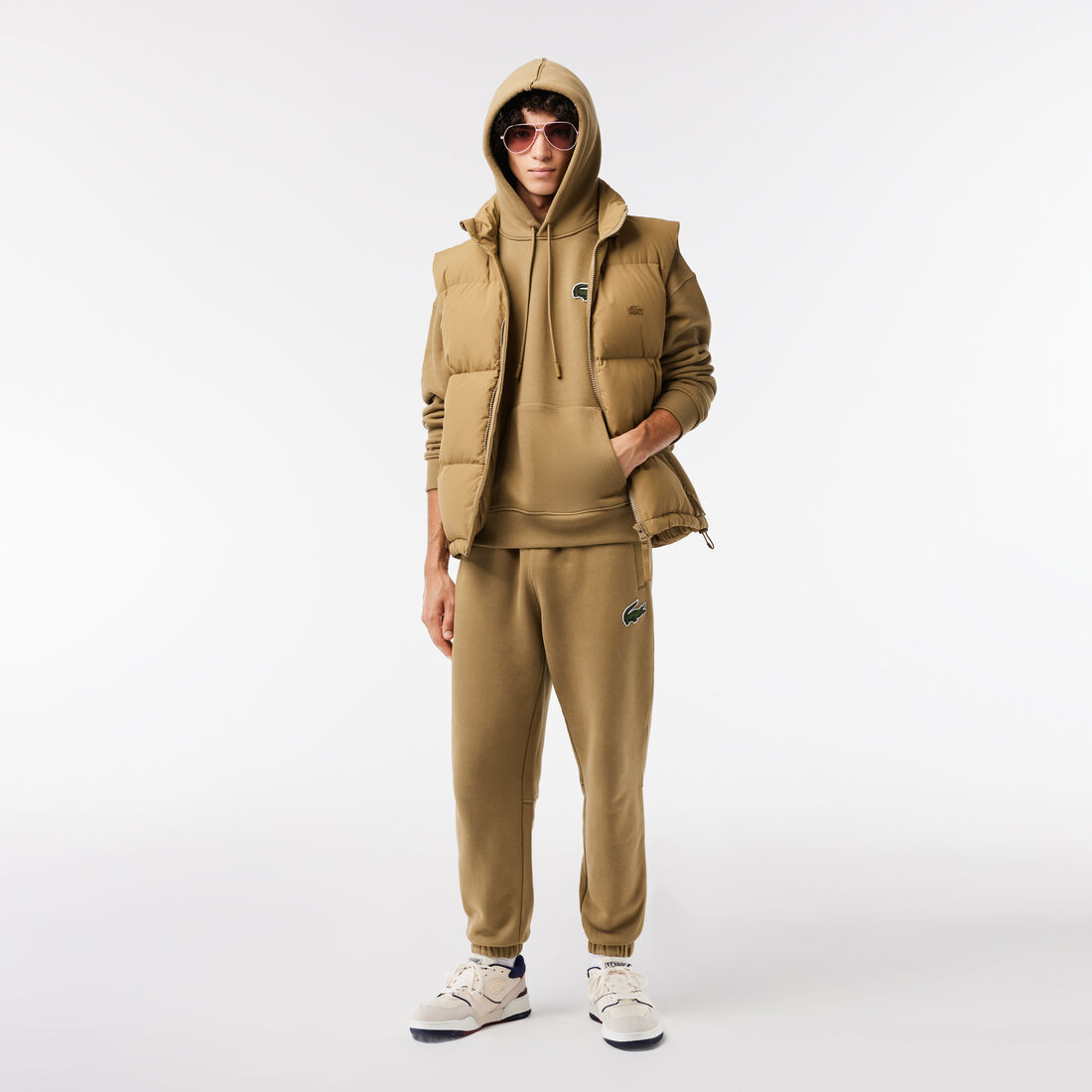 سويت شيرت بأجزاء من نسيج شبكي للرجال من مجموعة لاكوست سبورت سويت شيرت بأجزاء من نسيج شبكي للرجال من مجموعة لاكوست سبورت