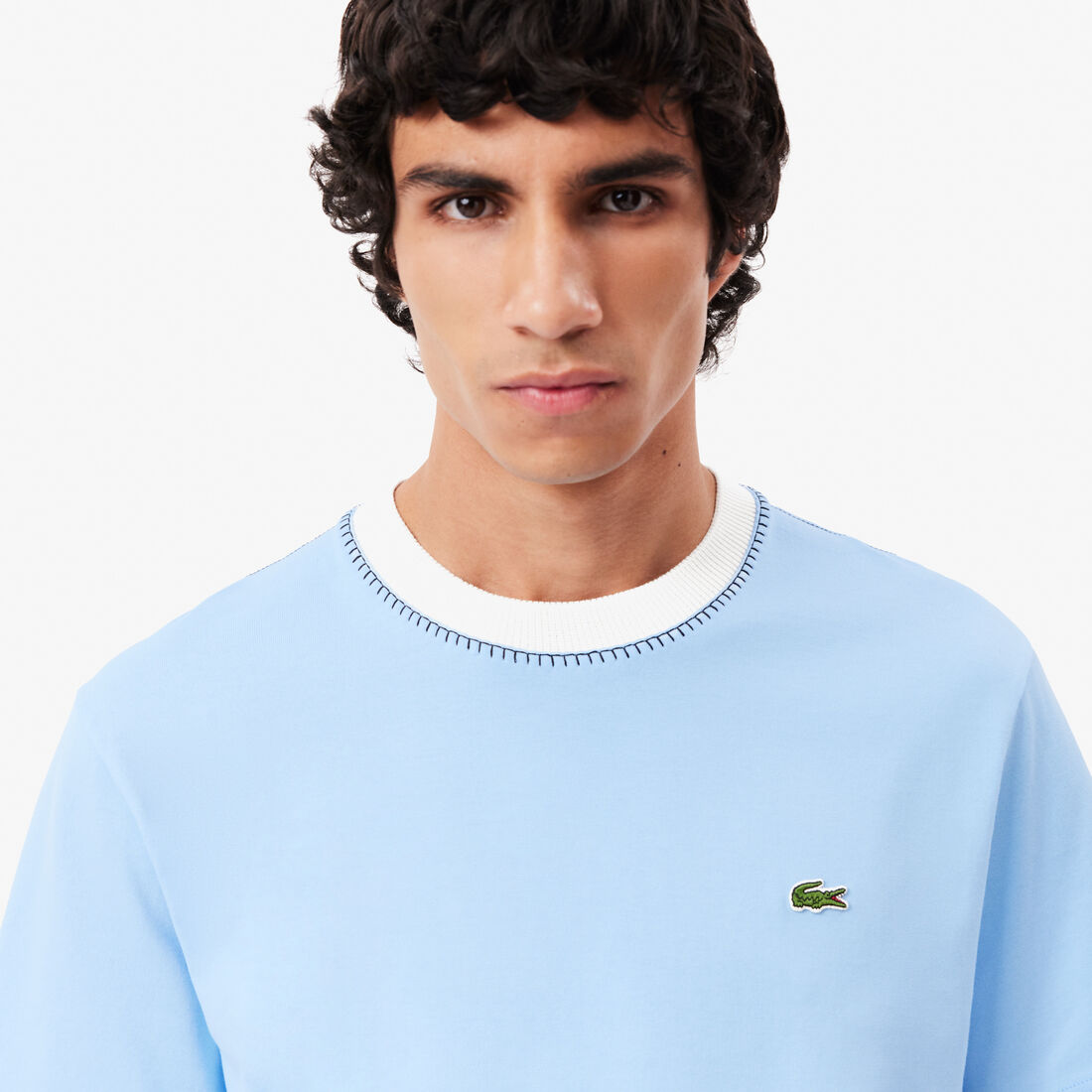 تي شيرت ذو قصة كلاسيكية صناعة فرنسية تي شيرت ذو قصة كلاسيكية صناعة فرنسية