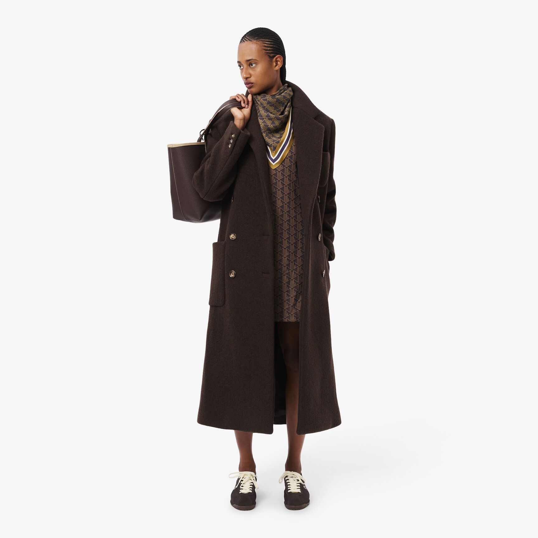 وشاح بطبعة مونوغرام وشاح بطبعة مونوغرام