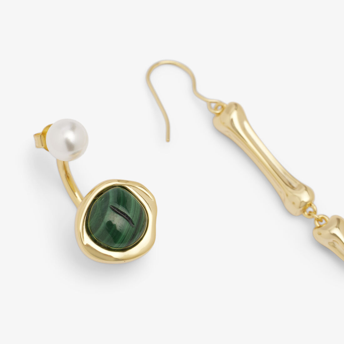 EARRING BONE EYE EARRING BONE EYE