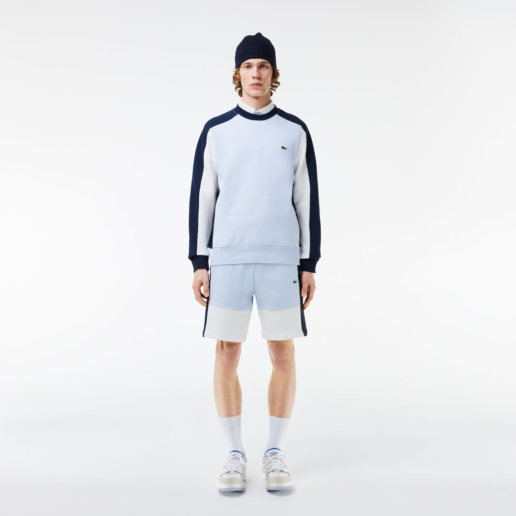 شورت صوف بارز الملمس مقسم بألوان ومطبوع