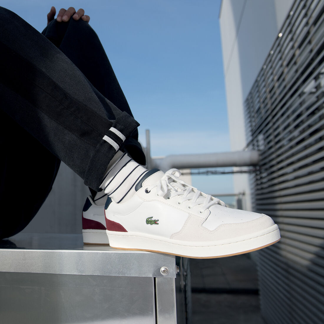 حذاء رياضي للرجال ثلاثي اللون من مجموعة Masters Cup حذاء رياضي للرجال ثلاثي اللون من مجموعة Masters Cup